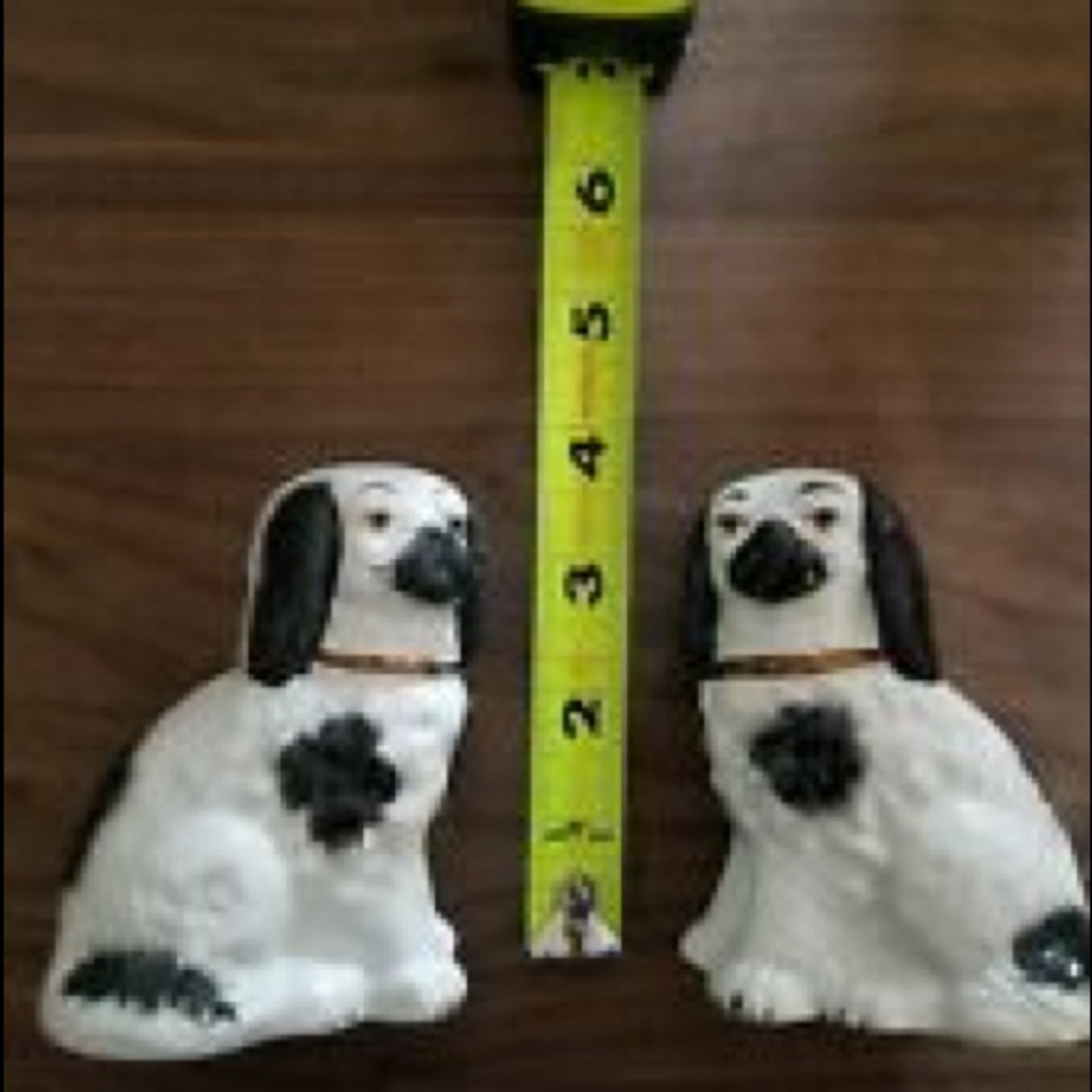 2 painted porcelain dogs